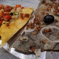 Pizza at La Clote in Barcelona