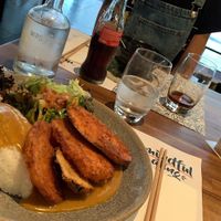 Süßkartoffel, Kürbis und Zucchini an Reis mit Currysoße und Salat🍠 at Wagamama - Rembrandtplein in Amsterdam