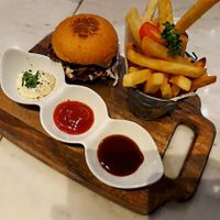 Vegan BBQ Pulled Pork Burger at Veganerie Concept - Benjasiri Park in Bangkok