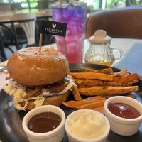 Vegan Pulled "pork" (mushroom) burger  at Veganerie Concept - Benjasiri Park in Bangkok