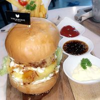 Cauliflower burger  at Veganerie Concept - Benjasiri Park in Bangkok
