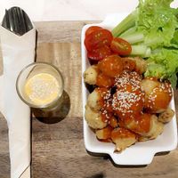 Cauliflower bites at Veganerie Concept - Benjasiri Park in Bangkok