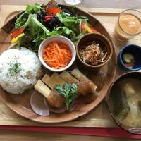 Vegan set menu at Musubi Cafe in Kyoto