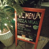 vegan pizza at Feca in Stockholm