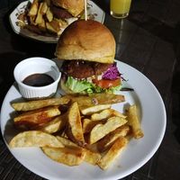 Hamburguesa Dark (no había pan negro) at Tulsi Plant Based in Envigado