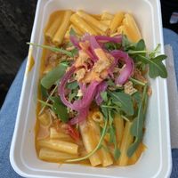 Mac N’ Cheeze by Lucky Leek Street Food  at The Green Market Berlin in Berlin