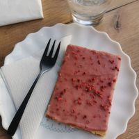 Hindbærsnitte at Kaffestuen Vesterbro in Copenhagen