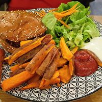 Beetroot burger at 5 Lorette in Paris