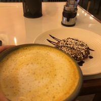 Galleta de cacao y leche dorada at La Pitahaya Vegana in Mexico City