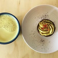 Leche dorada y minipay de limón crudi at La Pitahaya Vegana in Mexico City