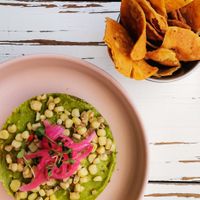 Guacamole mit Esquites at Vegamo Centro in Mexico City