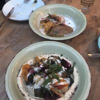 The hummus and baba ganoush🤤☝🏻  at Kanaan in Berlin