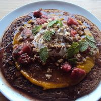 Sunday Brunch Pancake at Juicy Brew - Kaimuki in Honolulu