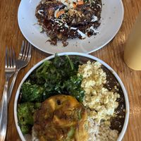 the specials  at Juicy Brew - Kaimuki in Honolulu