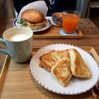 Tofu burger, soy French toast, soy latte, apple and carrot juice at Salunpowaku in Minoo