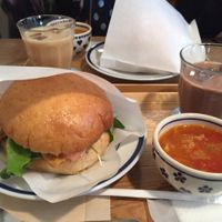deep fried tofu burger and minestrone soup at Salunpowaku in Minoo