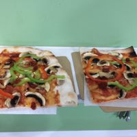Vegan Pizza at Hand Go in Porto