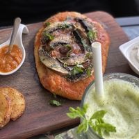 Pizza Pita (veganizada) at Horizon Hotel and Yoga Center  in Santa Teresa