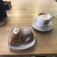 whipped cream filled brioche at Canape Incontro in Bologna