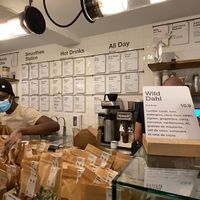 The counter  at Wild & The Moon - rue Charlot in Paris