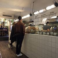 The counter at Wild & The Moon - rue Charlot in Paris