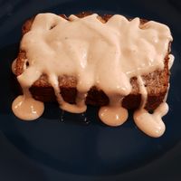 Banana cake at Wild & The Moon - rue Charlot in Paris