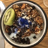 Blue bowl at Wild & The Moon - rue Charlot in Paris