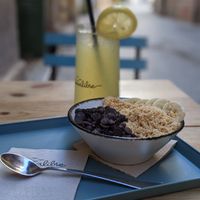 Bowl Correcaminos y limonada at Almalibre Acai Bar in Valencia