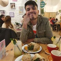 Comida para compartir; 1 burger, 1 wrap, 1 açai bowl & 2 drinks! at Almalibre Acai Bar in Valencia