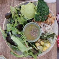 Bowl kilamanjaro at Almalibre Acai Bar in Valencia