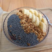 Acai bowl at Almalibre Acai Bar in Valencia