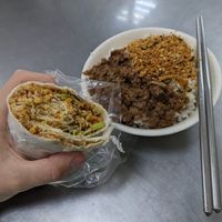 Sprouts wrap with sesame sauce (maybe order another type to make it slightly less dry) 50ntd 👍 and the large version of minced "meat" rice 35ntd at Ming Long in Taitung