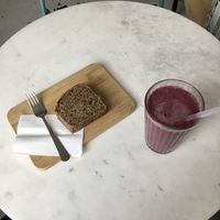 Banana bread and açaí shake  at Juicery 21 in Zurich