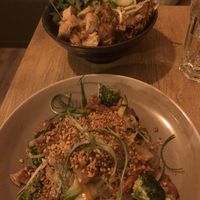 Boy Choi mit Tofu & Pad Thai mit Seitan   at Tata Restaurant in Vienna