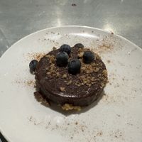 Pastelito de mousse de chocolate y avellanas  at Teresa Carles in Lleida