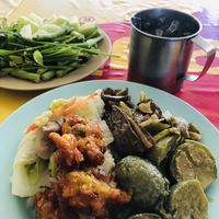 Corn cakes, rice, cabbage and vegetables, mushroom and amazing green curry ✌️  at Hongming Vegetarian Food in Krabi