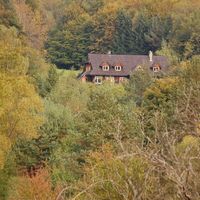 Wooden house in the mountains at Swystowy Sad in Wysowa-zdroj