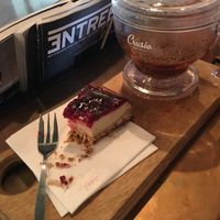 Vegan cheescake and Rooibos tea at Coffeelab in Eindhoven