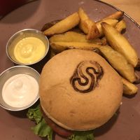 Cheeseburger   at Seitan Urban Bistro in Lima