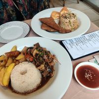 Saltade de seitan y chaufa con apanado at Seitan Urban Bistro in Lima