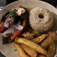 Stir fry at Seitan Urban Bistro in Lima