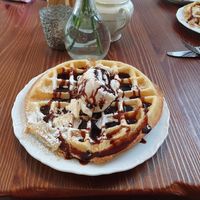 Vegan waffle, vegan soya icecream and vegan chocolate syrup at Cafe Zuckerl in Bamberg