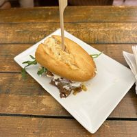 Sandwichito de seitán at La Alpargata in Madrid