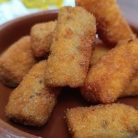 Croquetas de setas y puerro at La Alpargata in Madrid