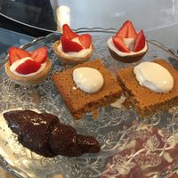 Vegan cakes perfect for brunch lunch or dinner ❤️ at MADENITALY in Copenhagen