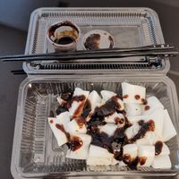 Chee Cheong Fun - a comfort dish popular for breakfast. Just wondering how can something so simple be so good just with some white sesame and special sauce. Next time I would get 2 at Shi Song Vegetarian 实颂素食 in West Singapore