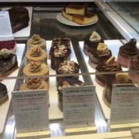 All the ones in the front row are vegan and sugar free! at Vis a Vis Vincek Cake and Ice Cream in Zagreb