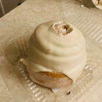 Cinnamon bun at Cafe 67 in Newark