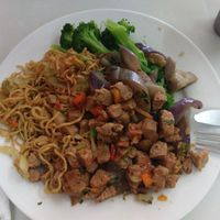 Noodles, broccoli, eggplant and soy for less than 3$ at 3 1/2 Cafe y Te in David