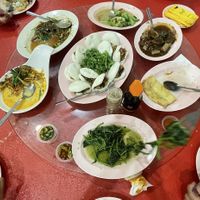 蛋角，奶油鲍鱼菇，豆瓣酱豆腐，献鱼菜旦，清炒树苗，Assam 鱼  at Yun Ji Vegetarian  in Ipoh